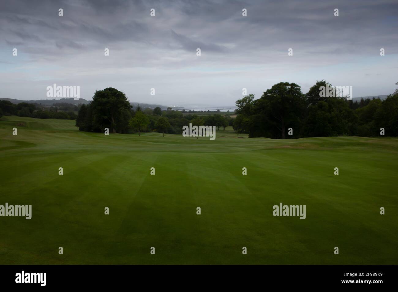 Terrain de golf dans la pluie Banque D'Images