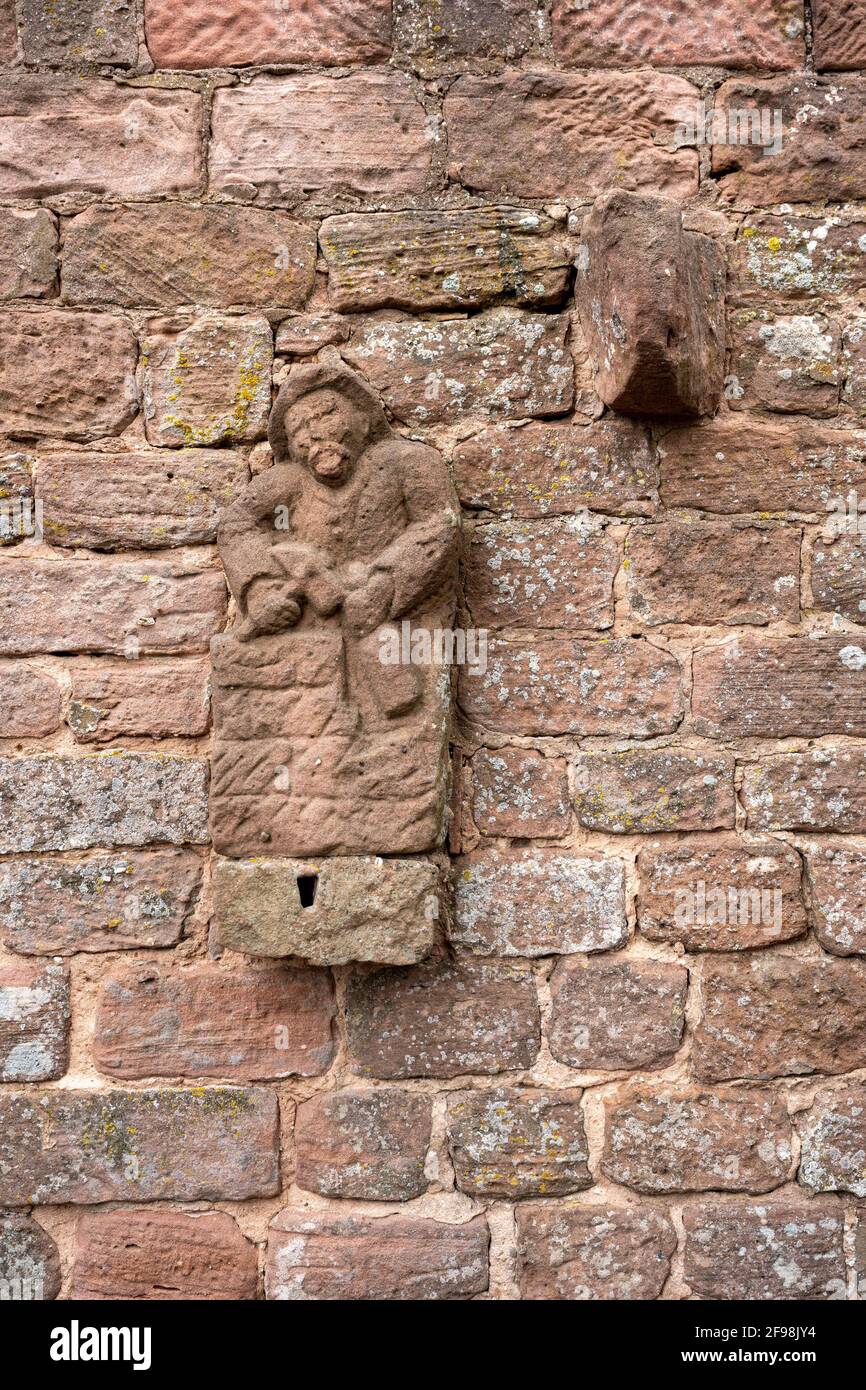 Allemagne, Rhénanie-Palatinat, Château de Trifels un château de roche dans la forêt du Palatinat du Sud, sculpture de grès sur le Burdwand. Banque D'Images