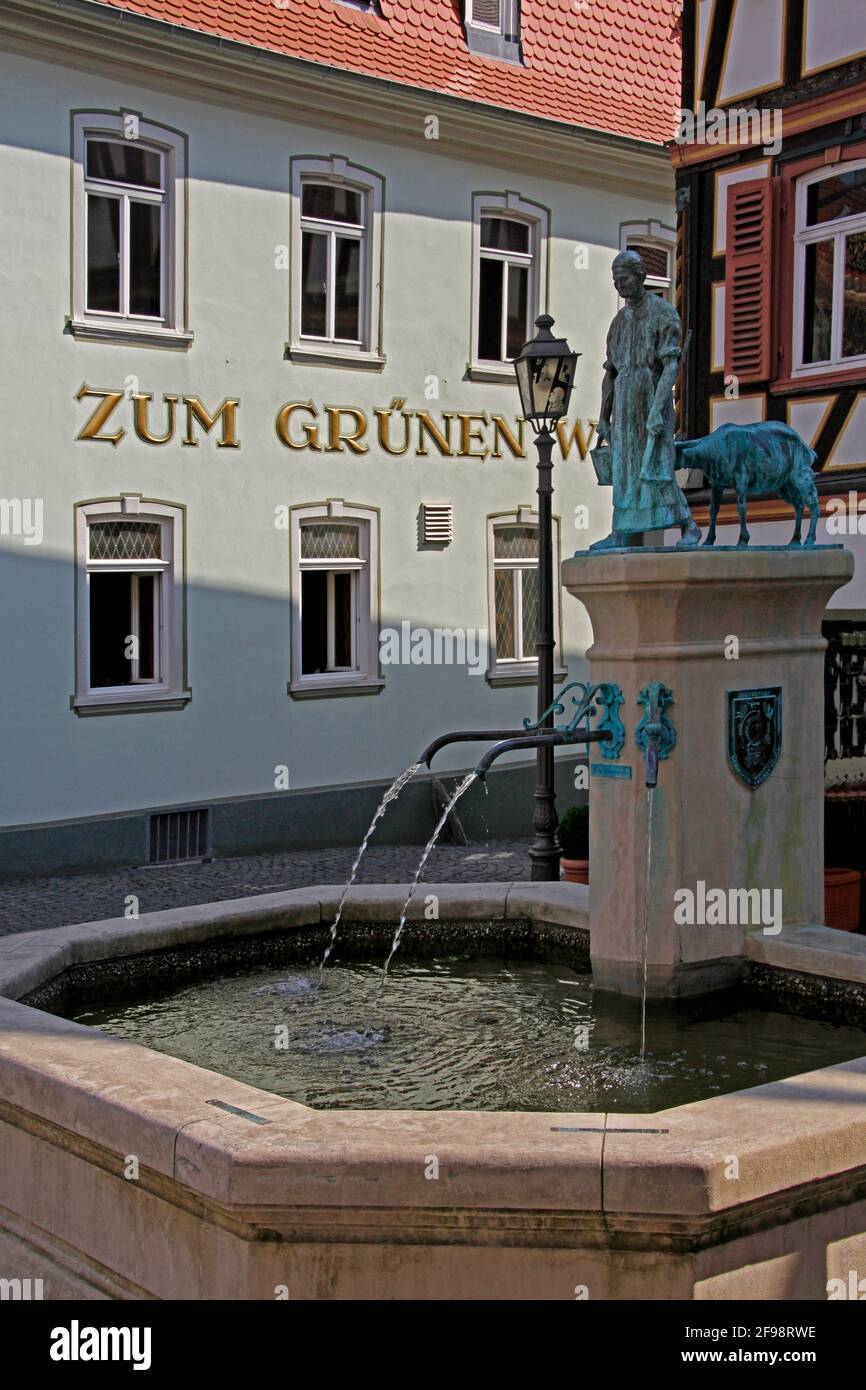 Fontaine avec goatherd, sculpture, vieille ville, Kronberg im Taunus, Hesse, Allemagne Banque D'Images
