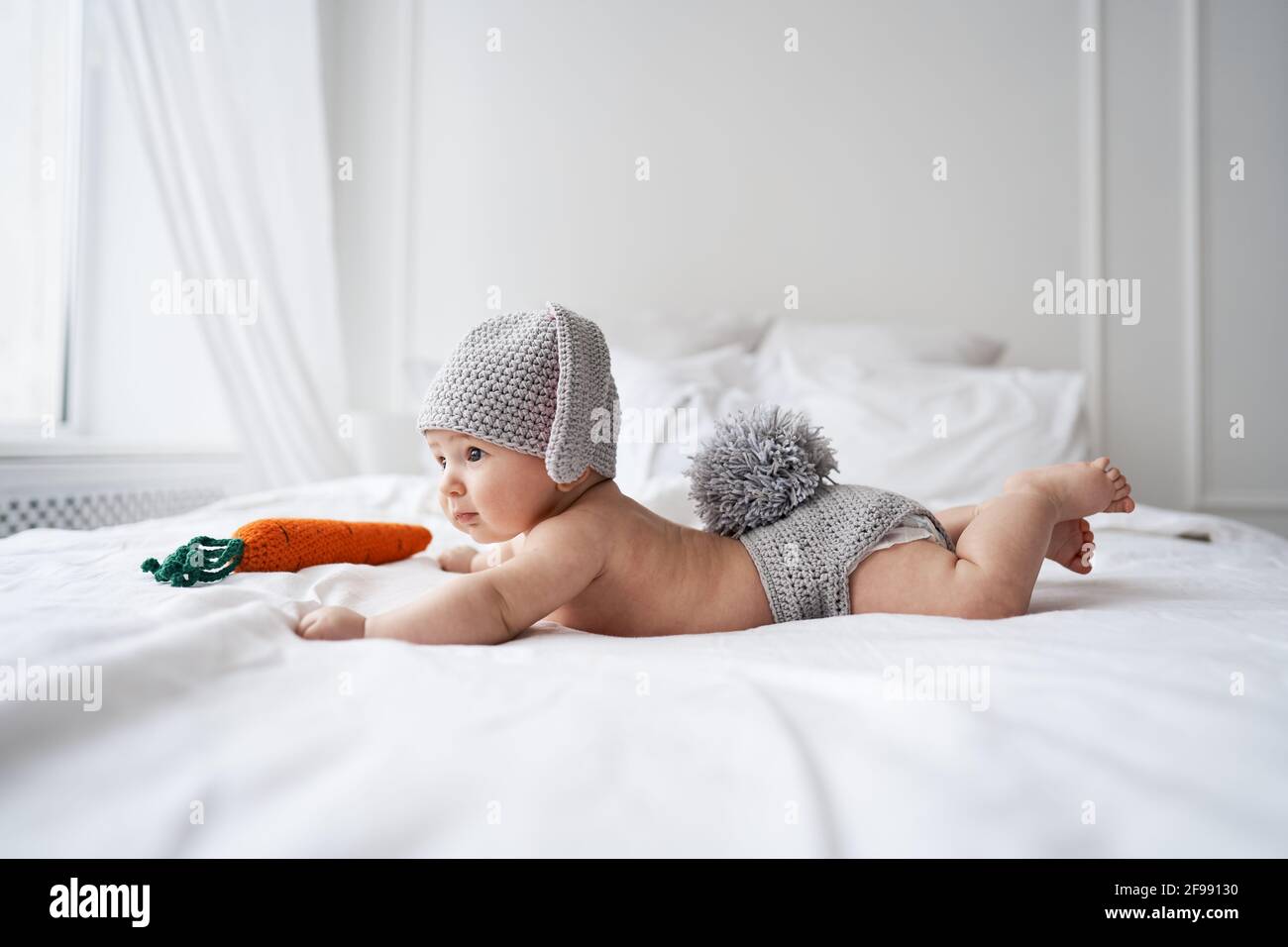 OEBUAFI Accessoires de Photographie pour nouveau-né, Jolis Vêtements de Costume Photo en Forme de Lapin pour Nourrissons de 0 à 6 Mois, Idéal pour Pâques et Cadeaux pour bébé (0-6 mois bébé