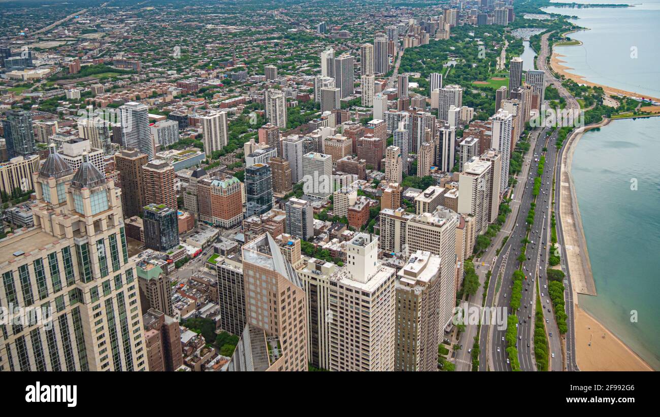 Les gratte-ciel de Chicago - vue aérienne sur la ville - CHICAGO, ILLINOIS - 11 JUIN 2019 Banque D'Images