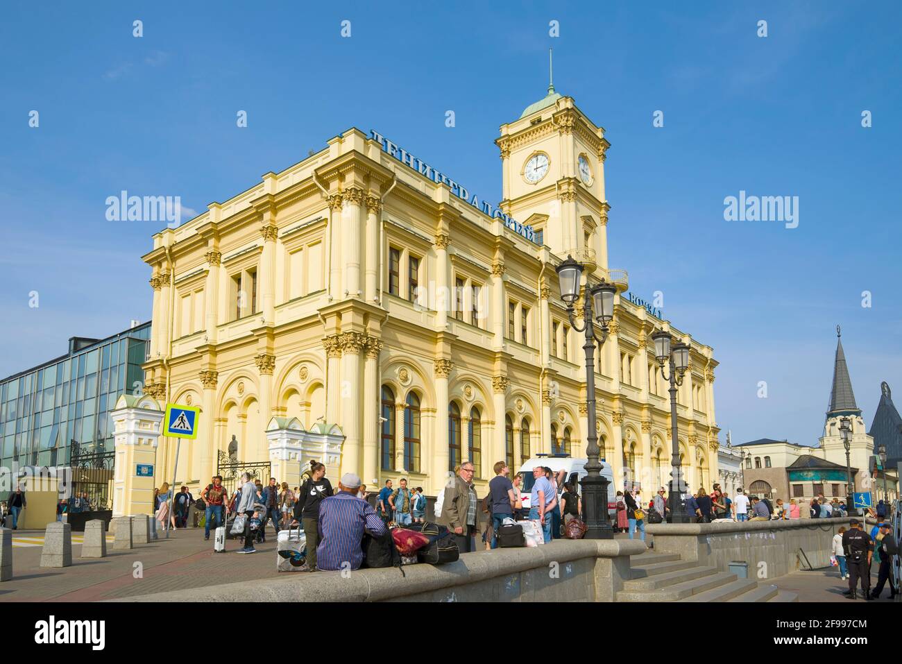 MOSCOU, RUSSIE - 01 SEPTEMBRE 2018 : une journée ensoleillée à la gare de Leningrad Banque D'Images