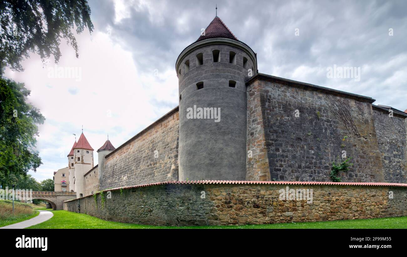 Nabburger Tor, tours jumelles, porte de ville, mur de ville, fortifications de ville, Amberg, Haut-Palatinat, Bavière, Allemagne, Europe Banque D'Images