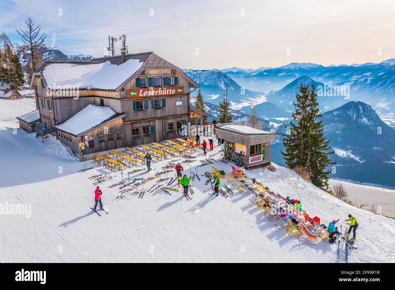 BAD AUSSEE, AUTRICHE, 11 FÉVRIER 2017 : vue sur la place principale de Bad Aussee en Autriche. Banque D'Images
