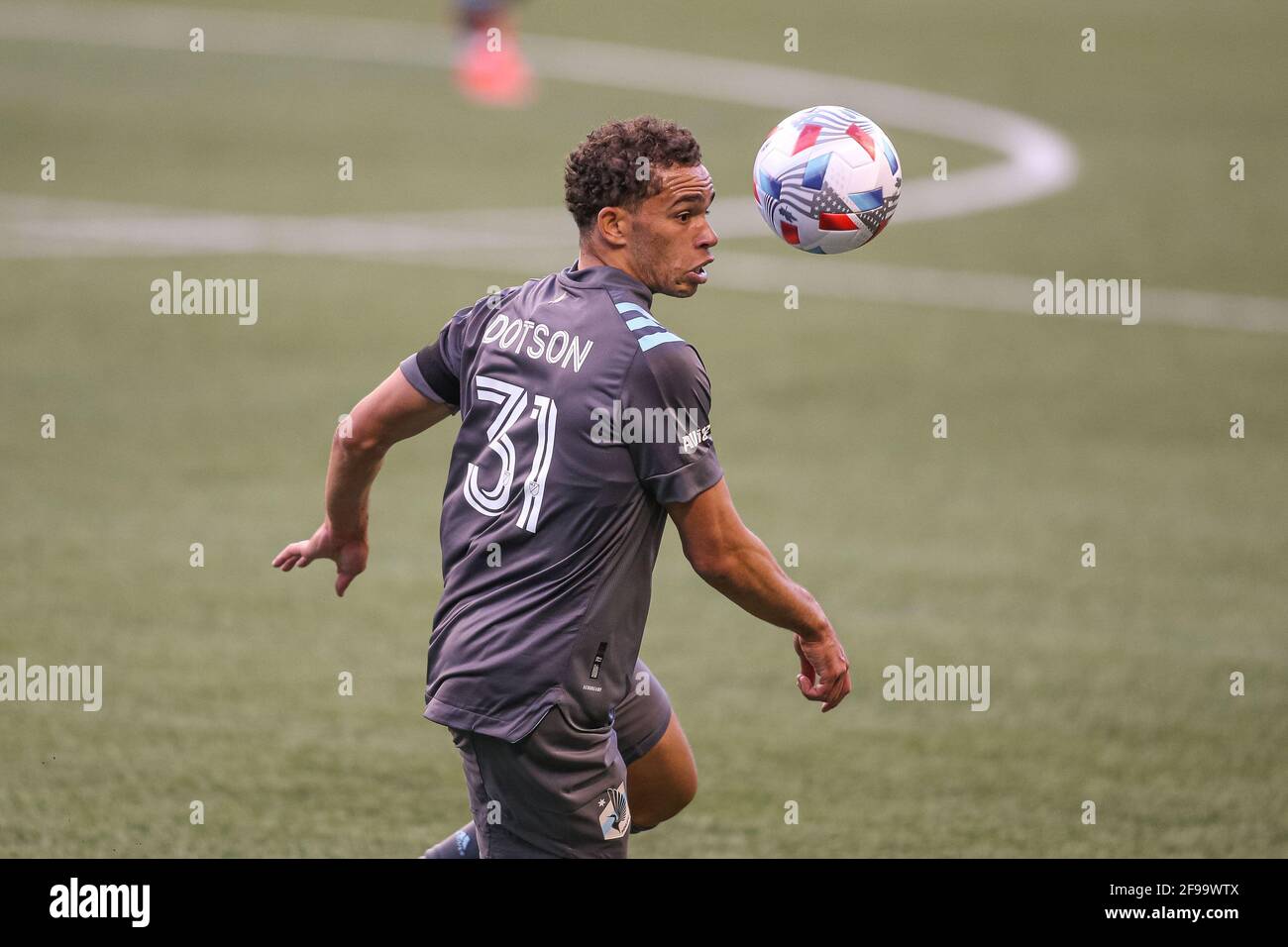 Le milieu de terrain du FC Minnesota United Hassani Dotson (31) prend le ballon Au cours de la première moitié d'une correspondance MLS avec le Seattle Sounders FC à Lumen Field Banque D'Images