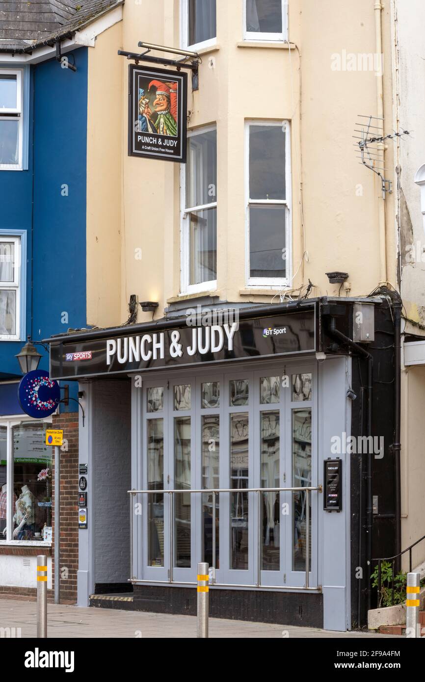 Punch and Judy public House, High Street, Bognor Regis, West Sussex, Angleterre, ROYAUME-UNI Banque D'Images