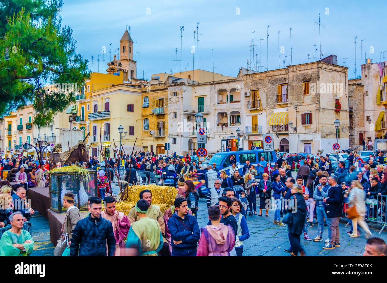 BARI, ITALIE, 7 MAI 2014: Les gens célèbrent le festival de saint nicola dans les rues de la ville italienne bari. Banque D'Images
