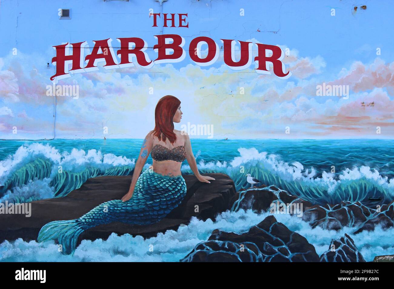 Mermaid Artwork on the Harbour Pub, New Brighton, Wirral, Royaume-Uni Banque D'Images