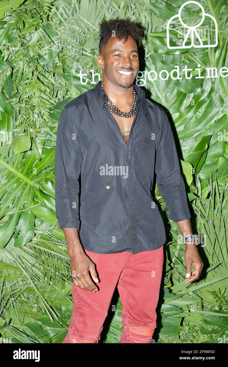 Miami Beach, États-Unis. 17 avril 2021. DJ Ruckus marche le tapis rouge pour célébrer l'ouverture de l'hôtel Goodtime à Miami Beach, Floride, le vendredi 16 avril 2021. Photo de Gary I Rothstein/UPI crédit: UPI/Alay Live News Banque D'Images