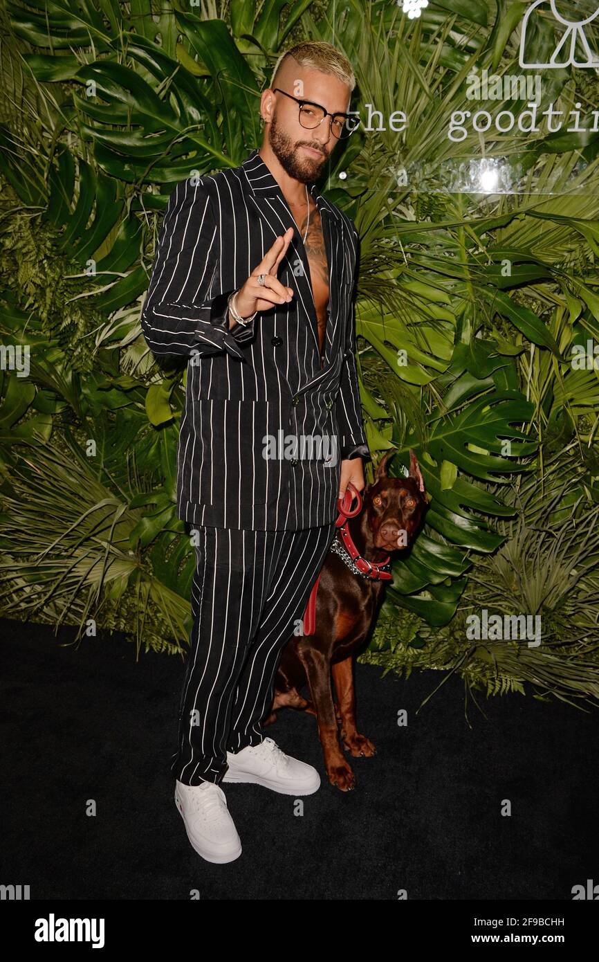 MIAMI BEACH, FL - 16 AVRIL : Maluma participe à la fête d'ouverture organisée par David Grutman et Pharrell Williams à l'hôtel Goodtime le 16 avril 2021 à Miami Beach, Floride. CreditL : mpi04/MediaPunch Banque D'Images