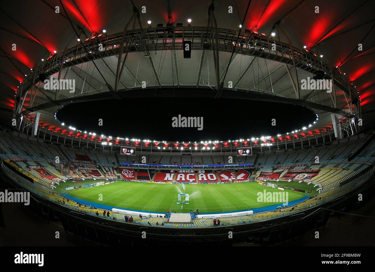 Rio de Janeiro, Brésil, 15 avril 2021. Stade de football Maracanã sans fans en raison de la pandémie, avant le jeu Flamengo x Vasco, connu sous le nom de Banque D'Images