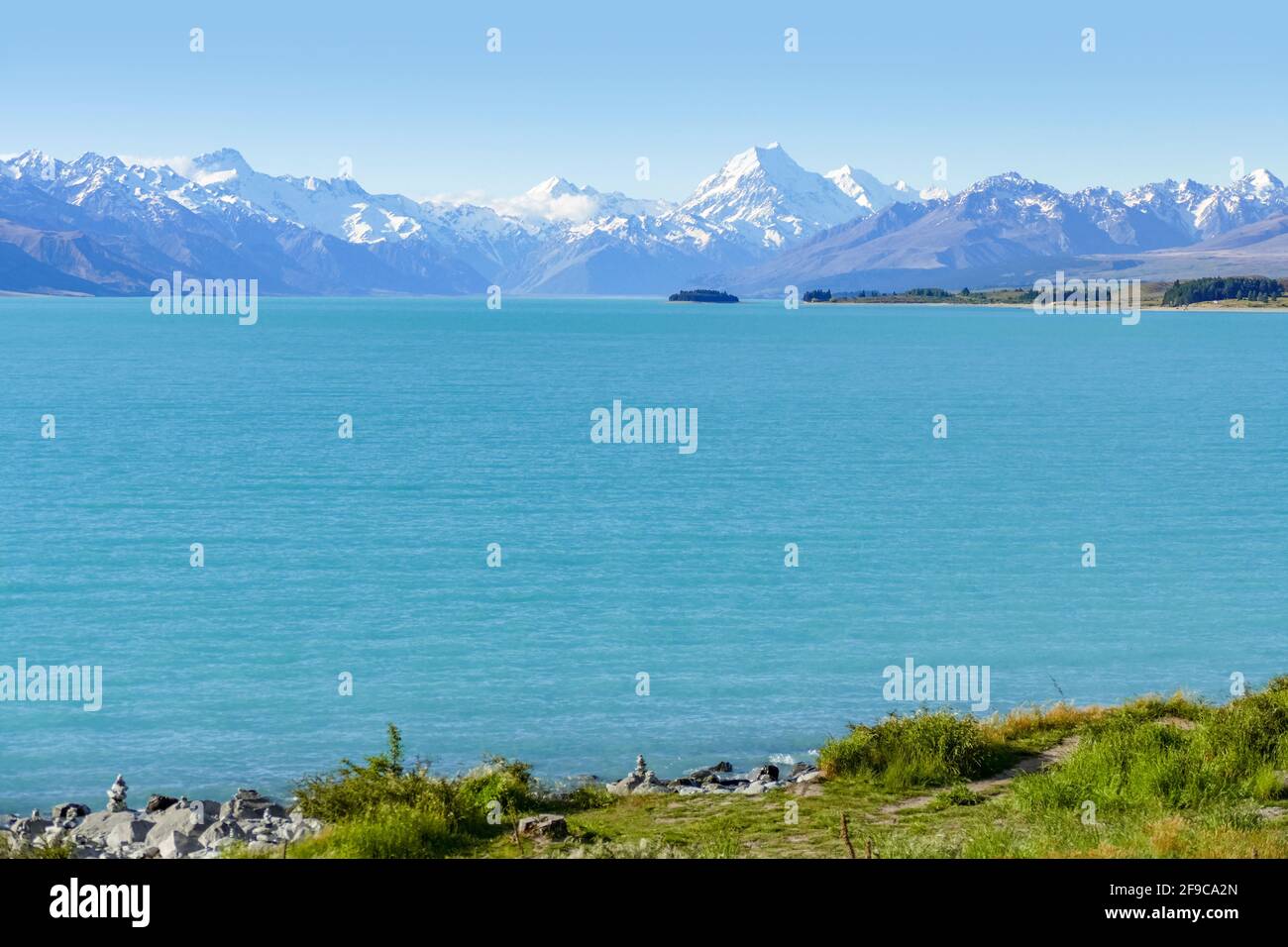 Paysage riverain autour du lac Pukaki à l'île du Sud de Nouvelle-Zélande Banque D'Images