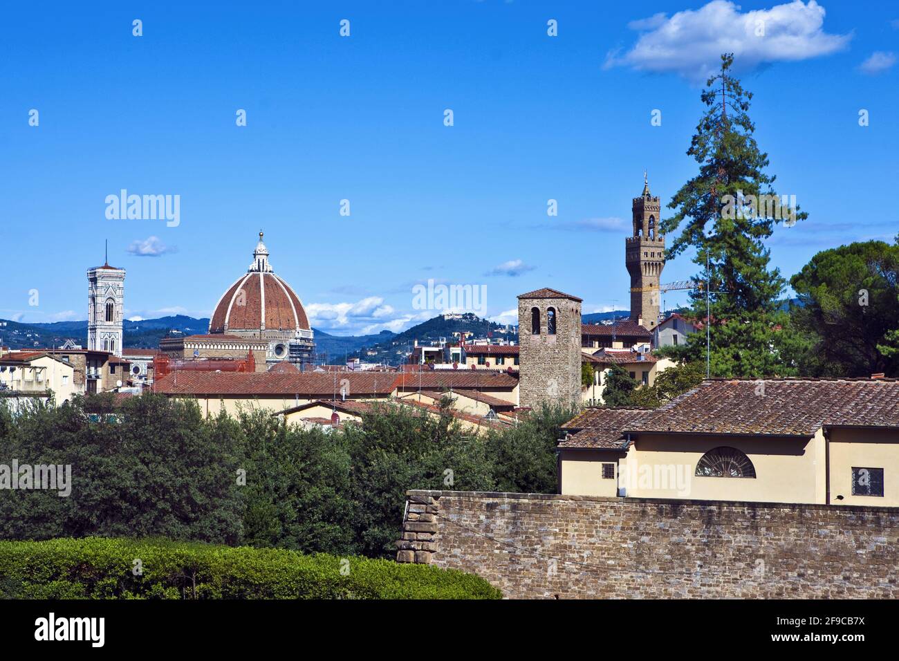 Italie, Toscane, Florence, vue sur la ville depuis le jardin de Boboli Banque D'Images