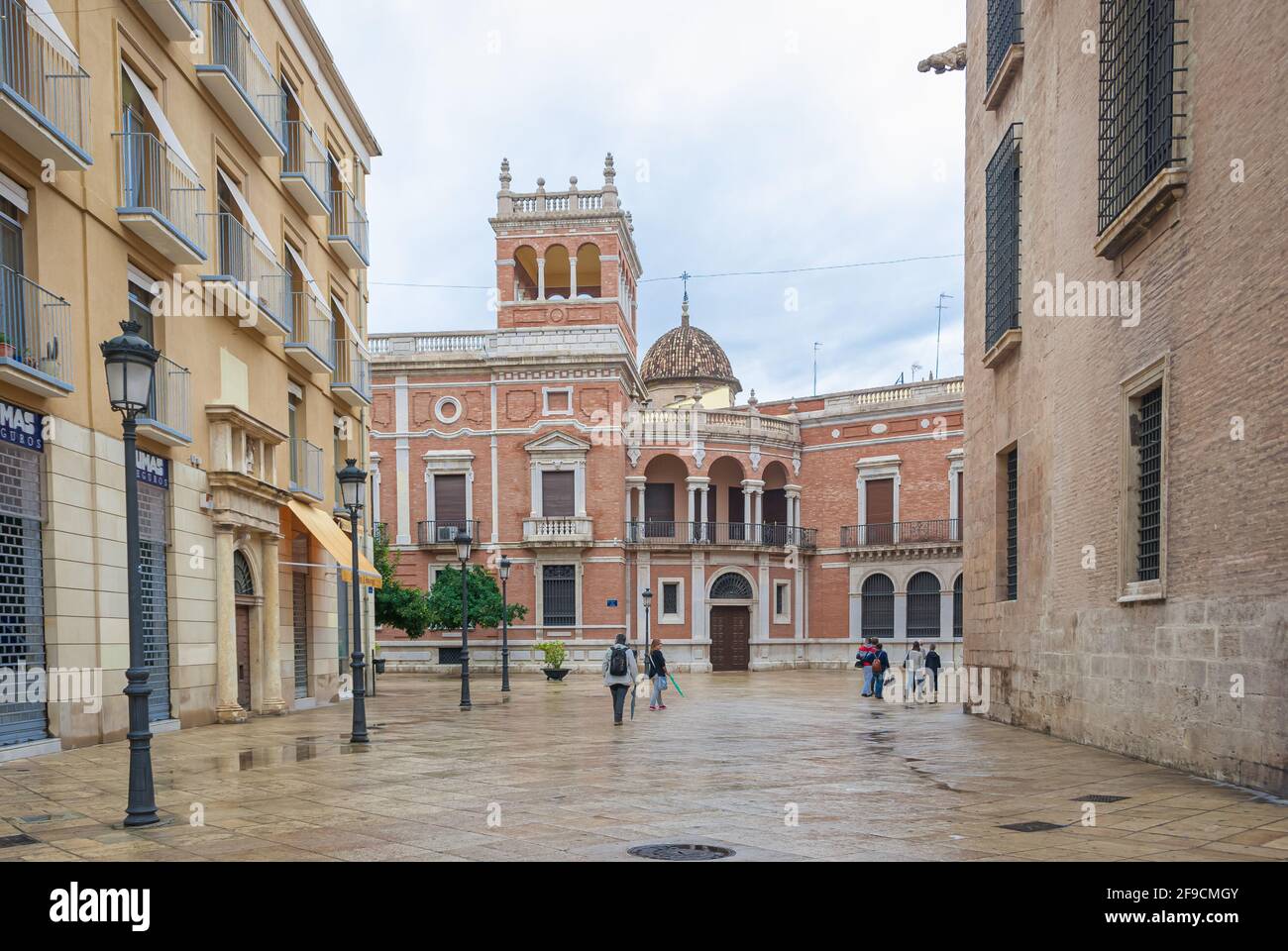 Rues de la ville de Valence par temps pluvieux. Espagne Banque D'Images