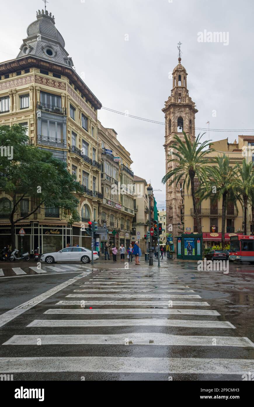 Rues de la ville de Valence par temps pluvieux. Espagne Banque D'Images