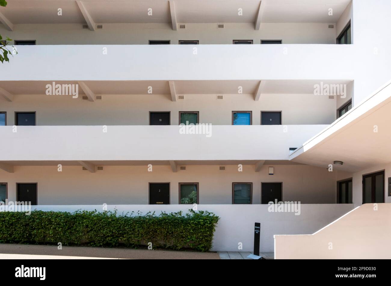 L'influence du Bauhaus moderniste des années 1930 appartement Isokon building, conçu par Wells Coates, à Hampstead, Londres. Banque D'Images