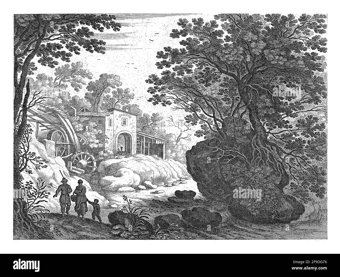 Dans un ruisseau, avec un moulin à eau en arrière-plan, un homme, une femme avec un panier sur son bras et un enfant marchent. Aux arbres droits sur une grande roche. Imprimer f Banque D'Images