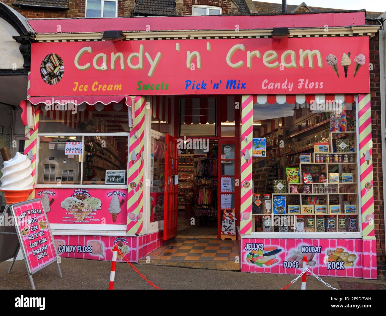 Candy 'n' Cream, sucrerie, bord de mer, littoral, vacances, resort, ville, villes, Hunstanton, Norfolk Banque D'Images