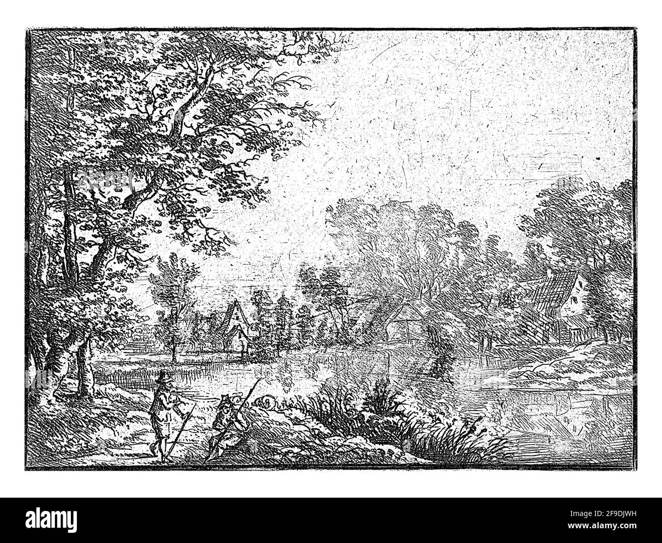 Un village sur une rivière, deux hommes sur la rive. Banque D'Images