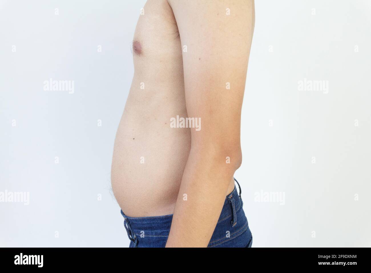 Paunchy Man Banque D Image Et Photos Alamy Paunchy Man Banque D Image Et Photos Alamy