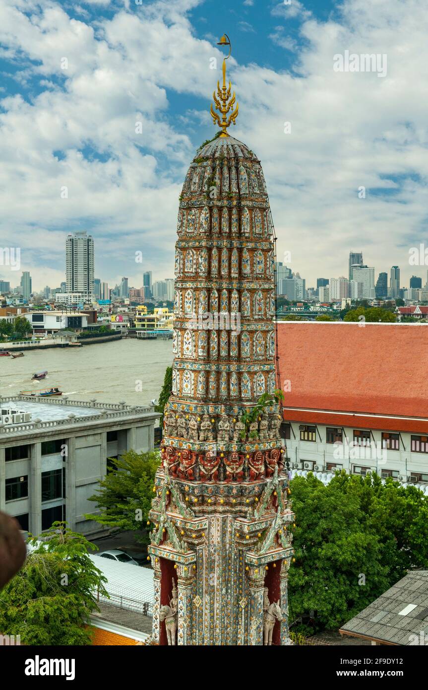 Spire of Wat Arun, Bangkok, Thaïlande Banque D'Images