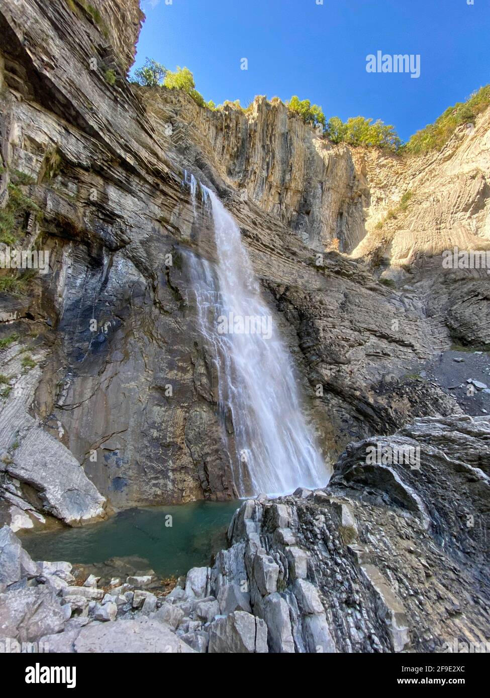 Sorrosal dans la ville de Broto, dans les Pyrénées aragonaises, situé à Huesca, Espagne. Vue Banque D'Images