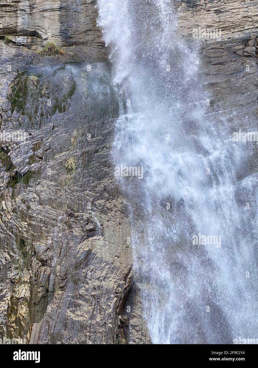 Sorrosal dans la ville de Broto, dans les Pyrénées aragonaises, situé à Huesca, Espagne. Vue Banque D'Images