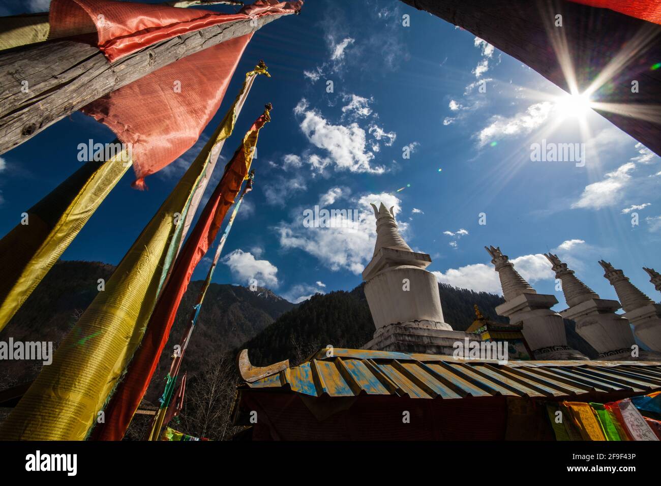 Une photo à angle bas de la vallée de Katmandou, Kailash kora Banque D'Images