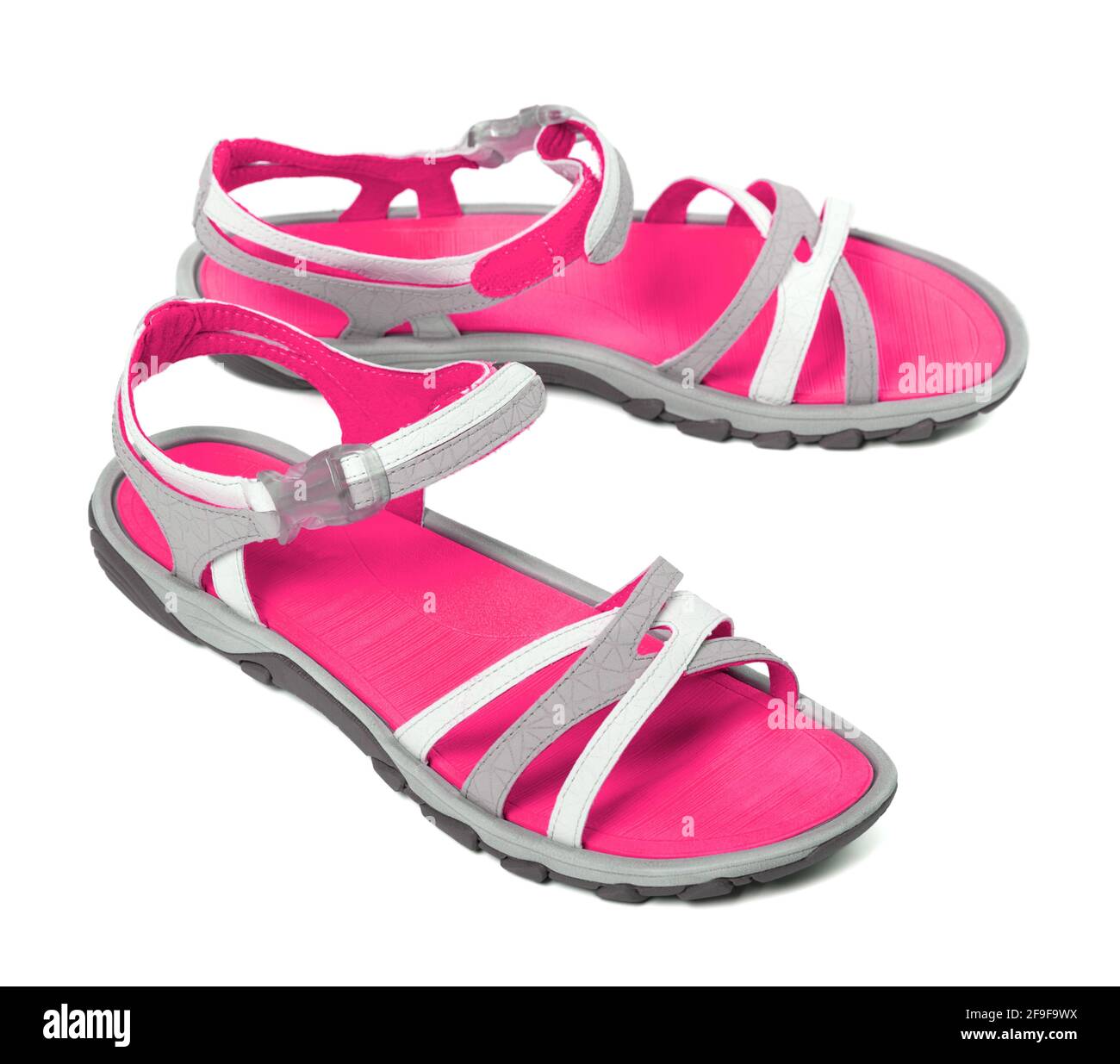 Paire de sandales d'été pour femmes. Isolé sur fond blanc. Banque D'Images