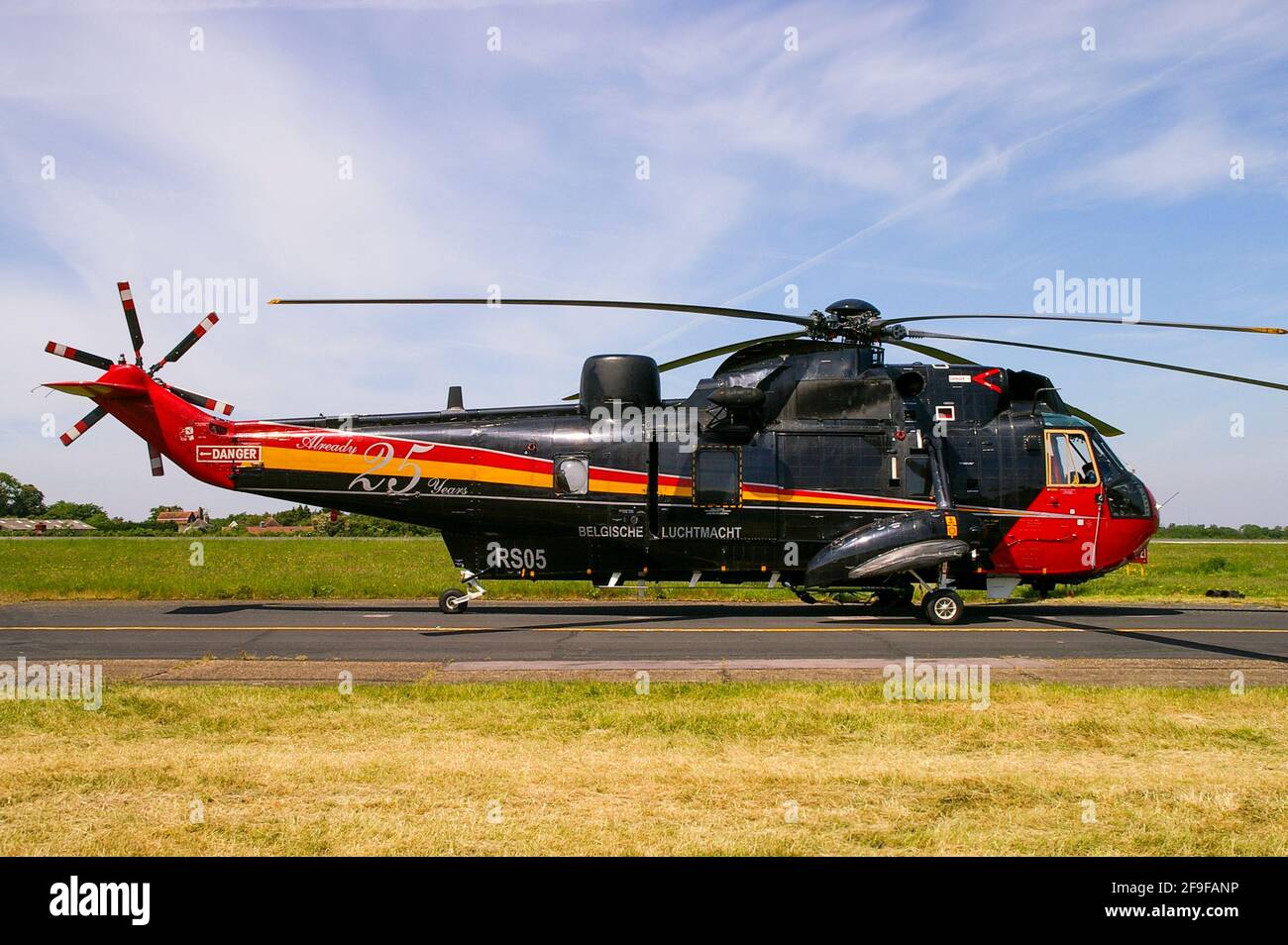 L Helicoptere Sea King Belge Westland Sea King Mk48 R05 Avec 25e Anniversaire Special Force Aerienne Belge La Force Aerienne Belge Photo Stock Alamy