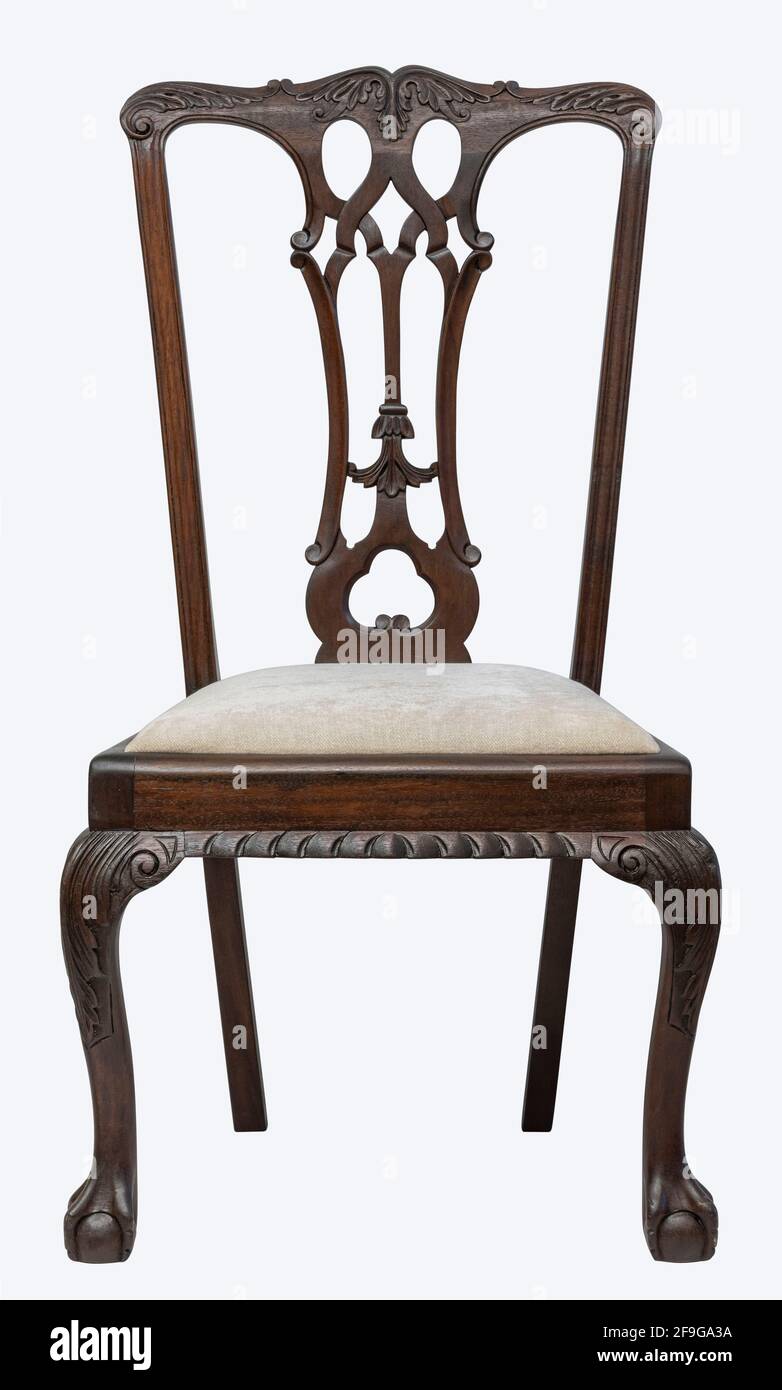 Style chippendale, ancien fauteuil en acajou isolé sur fond blanc Banque D'Images