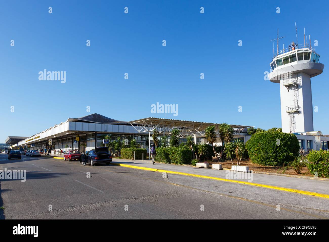 Corfou, Grèce - 15 septembre 2017 : terminal et tour de l'aéroport de Corfou (CFU) en Grèce. Banque D'Images