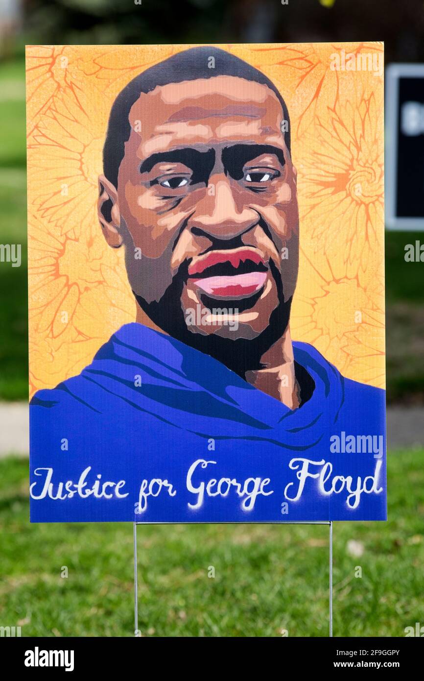 Un quartier George Floyd yard signe avec un portrait coloré et un message manuscrit, Justice pour George Floyd Banque D'Images