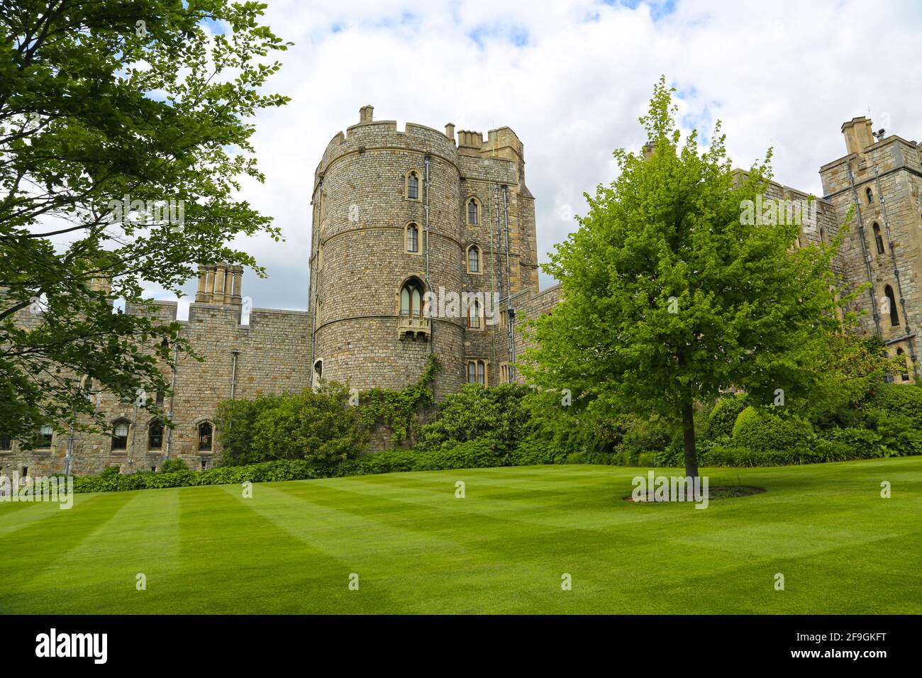 Windsor, Grande-Bretagne - le 25 mai 2016 : Château de Windsor, Tour King Henry III au château de Windsor, le jour du printemps. Banque D'Images