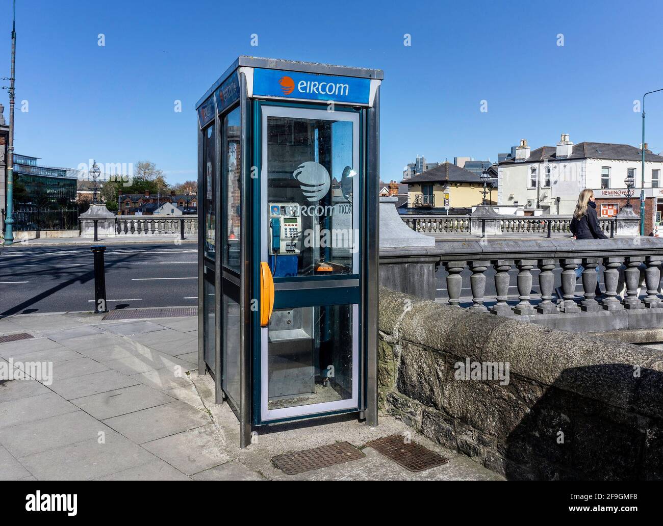 Un ancien boîtier téléphonique Eircom situé à Ballsbridge, Dublin, Irlande. Il est actuellement l'un des sept encore en usage dans la capitale. Banque D'Images