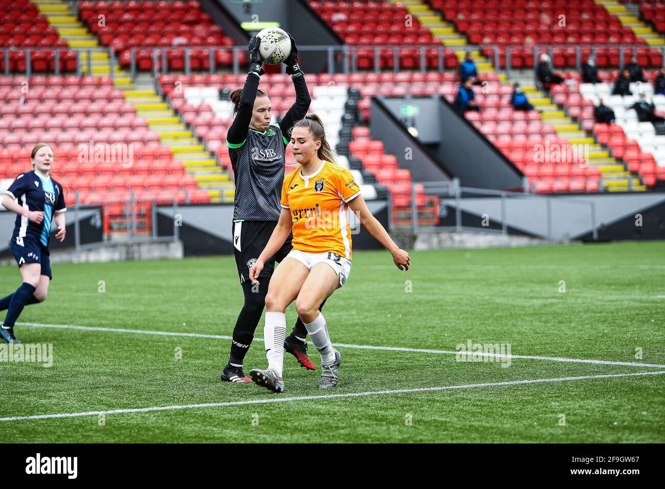 Cumbernauld, Royaume-Uni. 18 avril 2021. Action de la Scottish Building Society Scottish Women's Premier League 1 Fixture Glasgow City vs Motherwell FC, Broadwood Stadium, Cumbernauld, North Lanarkshire 18/04/2021 | Credit: Colin Poultney/Alay Live News Banque D'Images