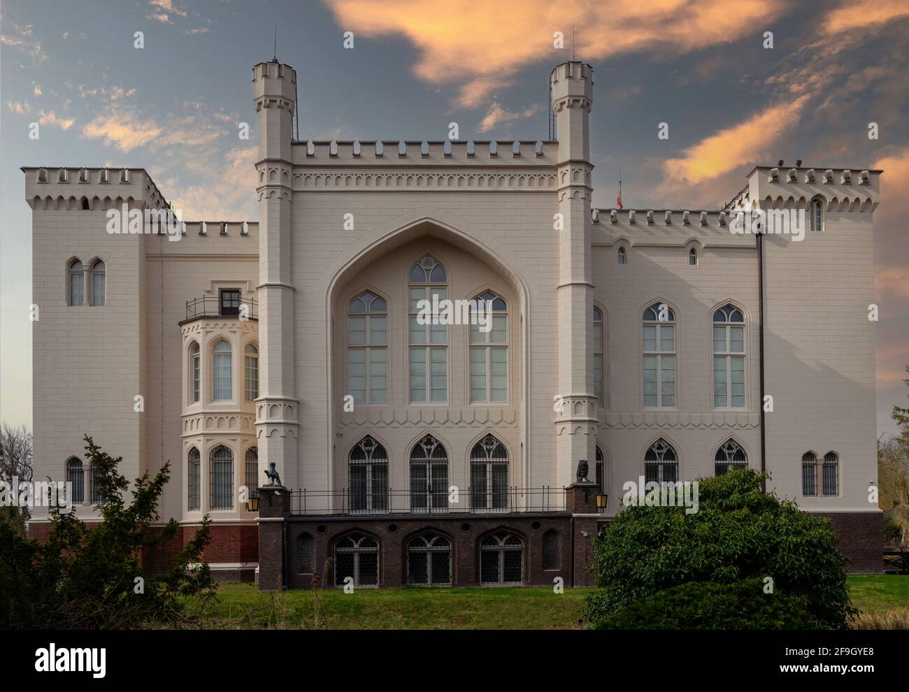 Pologne, Kornik - 18 avril 2021: Château néogothique à Kornik entre Poznan - Wielkopolska Polan Voyage Banque D'Images