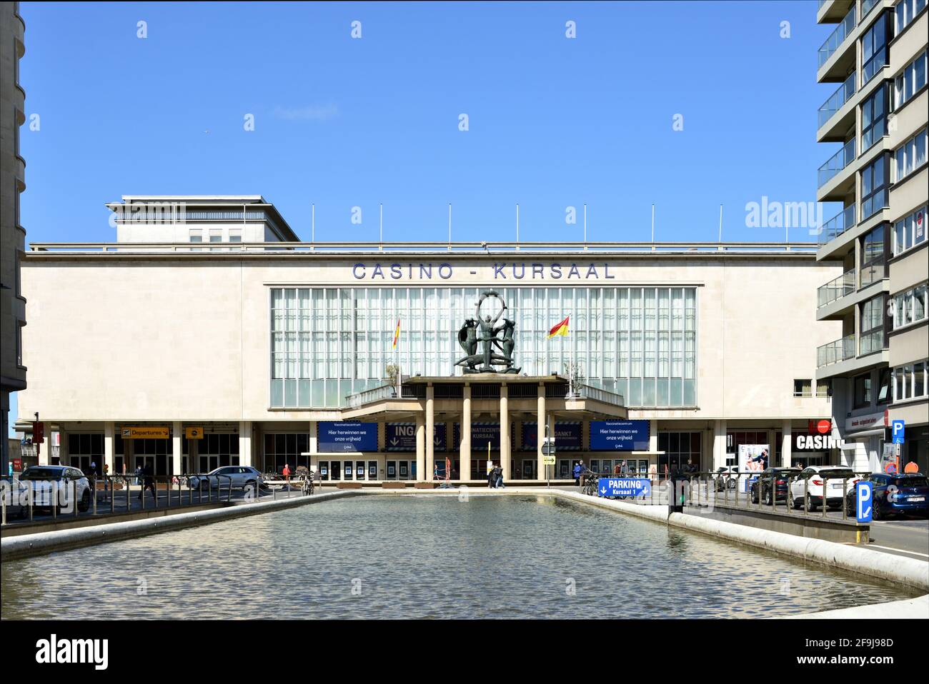 Ostende, Flandre Occidentale Belgique 17 avril 2021: Casino Kursaal. Ancienne façade du casino rénovée. Banque D'Images