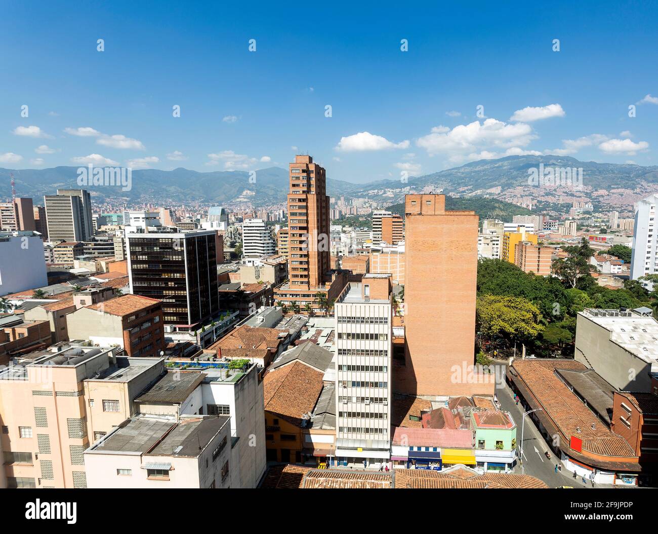 Medellín, Antioquia / Colombie - 26 décembre 2018. Vue sur le centre-ville de la ville. Capitale de la province montagneuse d'Antioquia Banque D'Images