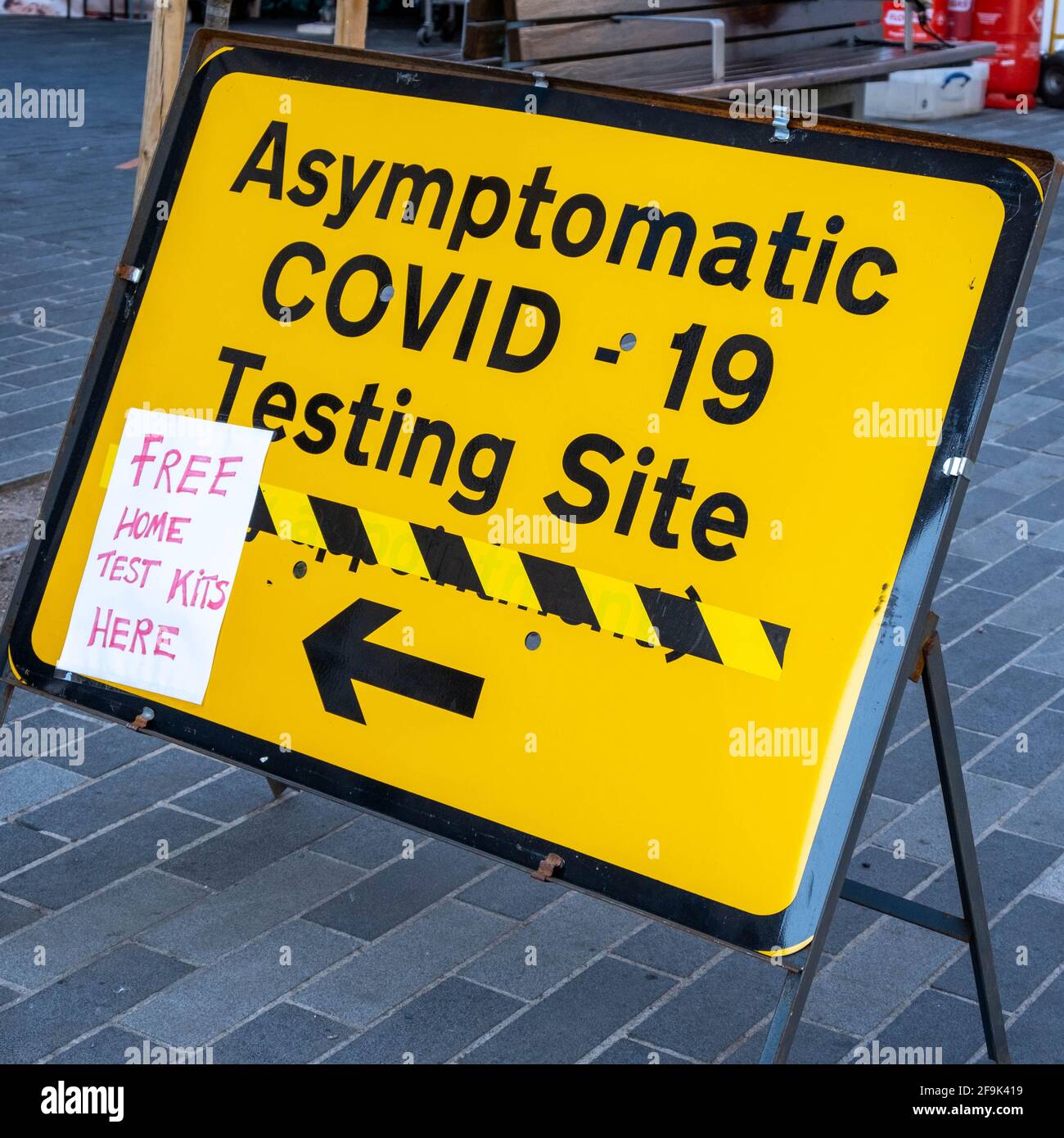 Kingston upon Thames London, Royaume-Uni, avril 19 2021, information for asymptomatique COVID-19 Testing site Banque D'Images