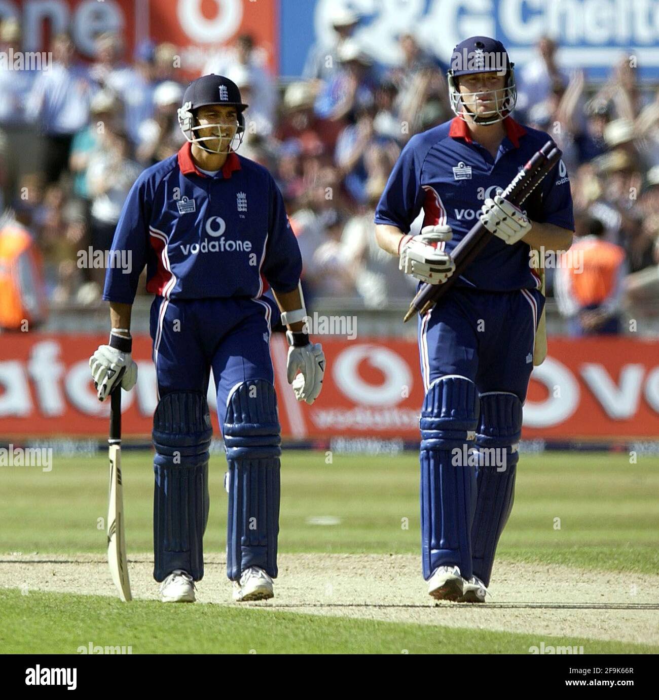 CRICKET UN JOUR INTERNATIONAL ANGLETERRE V PARKISTAN À L'OVALE FIN DU MATCH 20/6/2006 PHOTO DAVID ASHDOWNCRICKET Banque D'Images