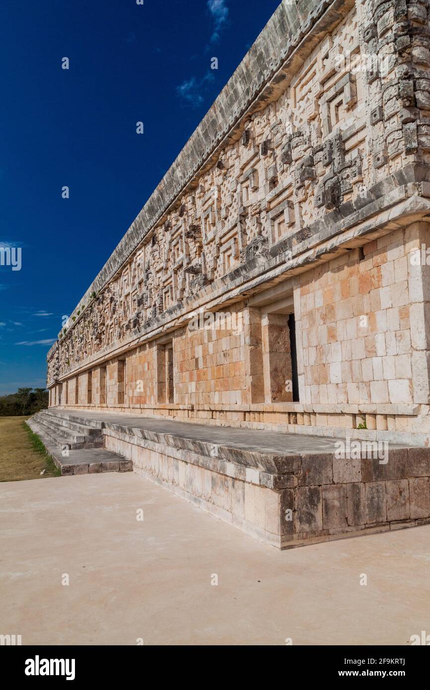 Palais du gouverneur du Palacio del Gobernador dans les ruines de l'ancienne ville maya Uxmal, Mexique Banque D'Images