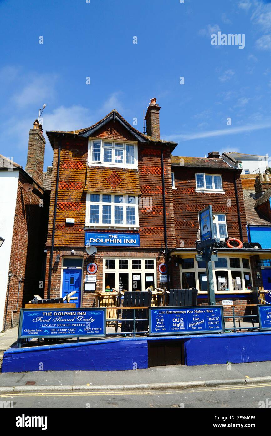 Le Dolphin Inn sur la route Rock-a-Nore dans la vieille ville, Hastings, East Sussex, Royaume-Uni Banque D'Images