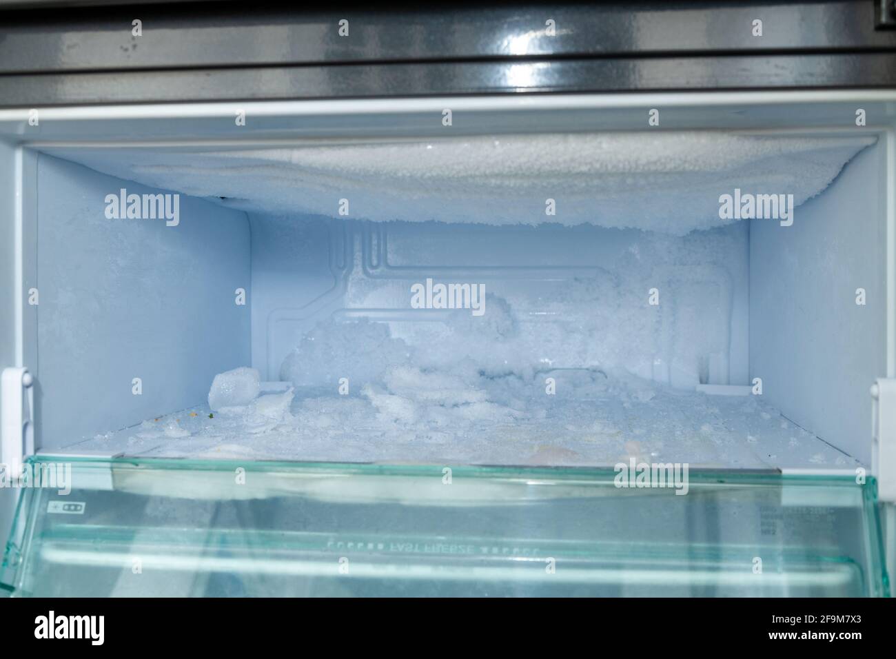 Décongélation d'un congélateur présentant une accumulation de glace