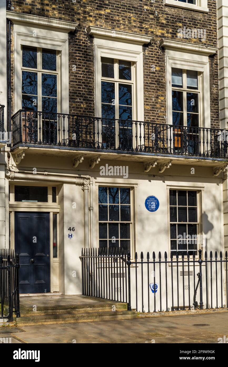 John Maynard Keynes House Londres - plaque bleue sur sa maison au 46 Gordon Square, Bloomsbury, Londres. L'économiste réputé a vécu ici 1916-1946. Banque D'Images