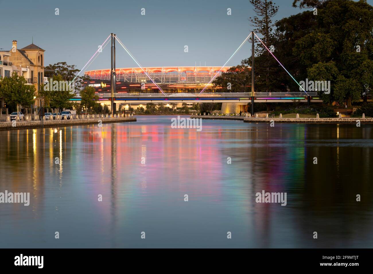 Vue sur Claisebrook Cove vers l'est, passé la Swan River et vers le stade Optus. Banque D'Images