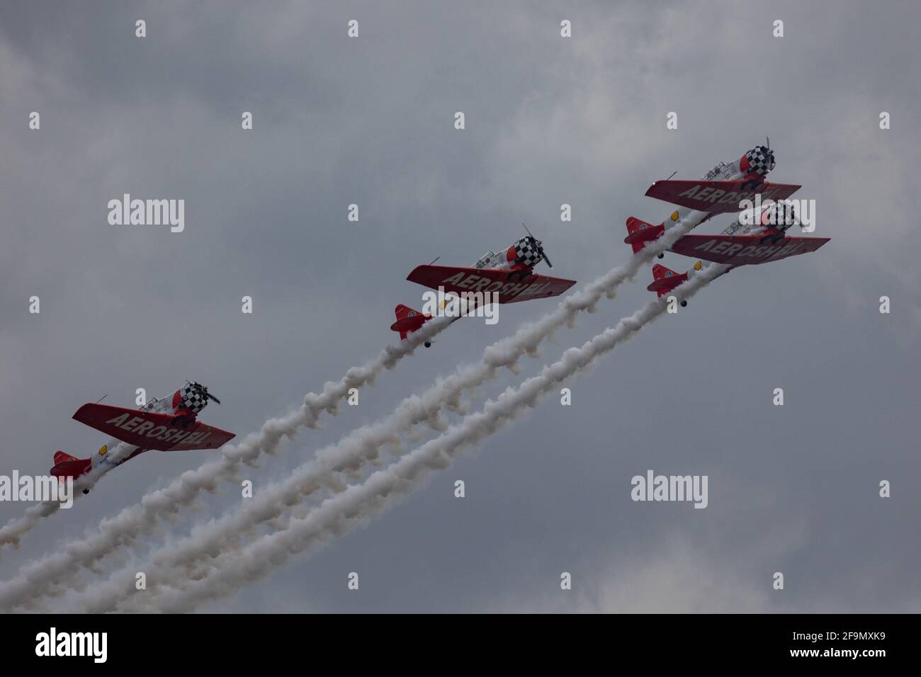 Le 15 avril 2021, l'équipe Aeroshell se présente pour le spectacle aérien Sun N Fun à Lakeland, dans le centre de la Floride, aux États-Unis. Banque D'Images