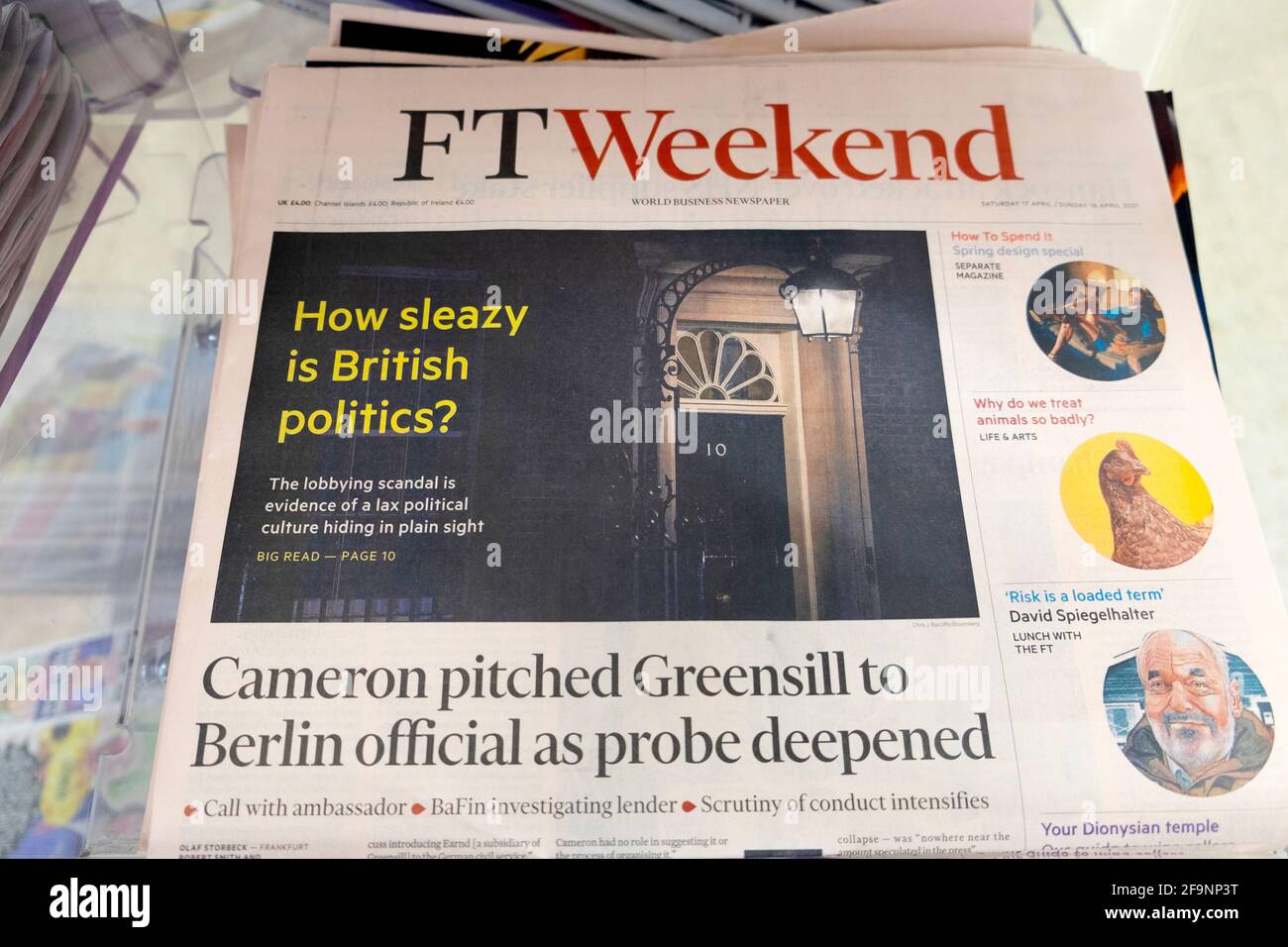 « la politique britannique est-elle aussi élégante ? » Cameron Greenfill titre du journal dans FT week-end Financial Times première page Londres Angleterre Royaume-Uni 17 avril 2021 Banque D'Images