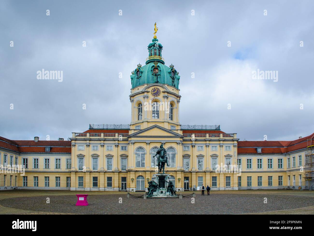 vue sur le merveilleux palais de charlottenburg à berlin. Banque D'Images