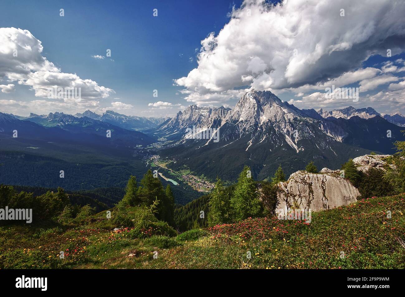 monte-rite-dolomites-banque-d-image-et-photos-alamy